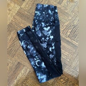 Lululemon athletic high rise legging size 4